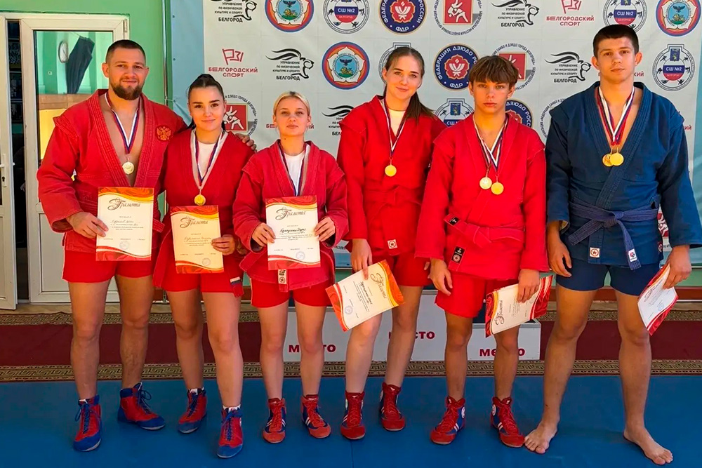 Увеличить Самбисты НИУ «БелГУ» триумфально выступили на чемпионате и первенстве Белгородской области