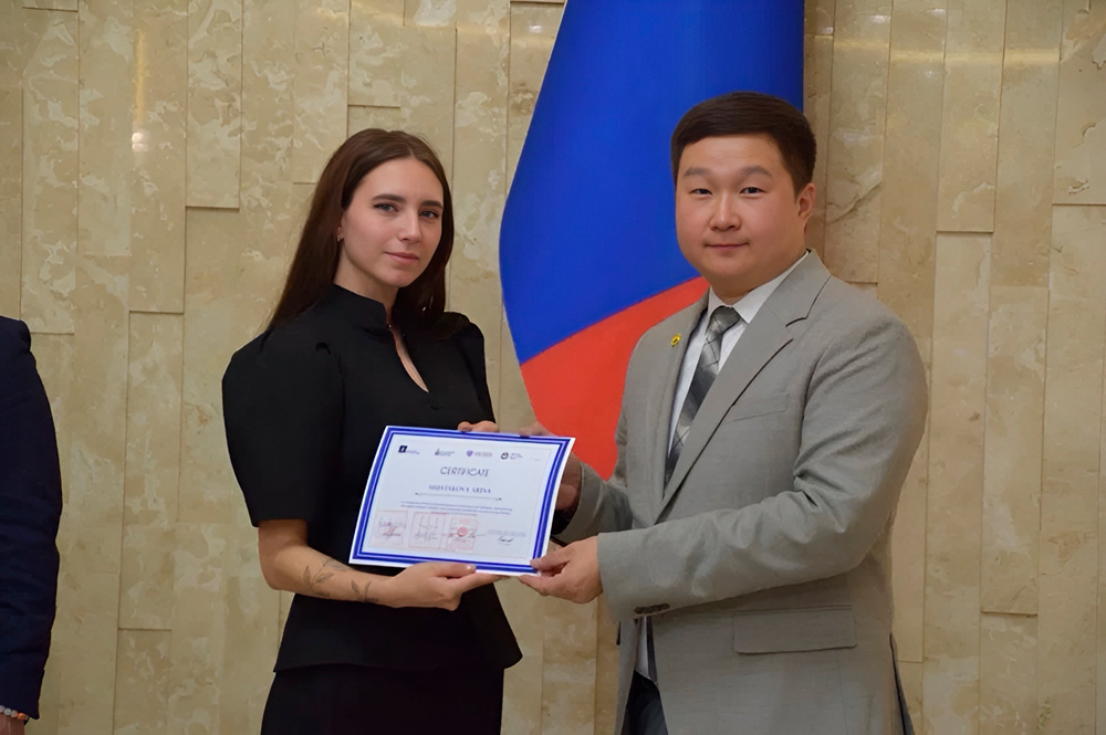 Увеличить Сотрудница НИУ «БелГУ» приняла участие во II Российско-Монгольском молодёжном форуме